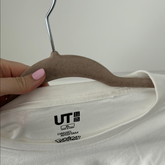 Uniqlo x Pokémon White Short Sleeve Tee - Picture 4 of 5